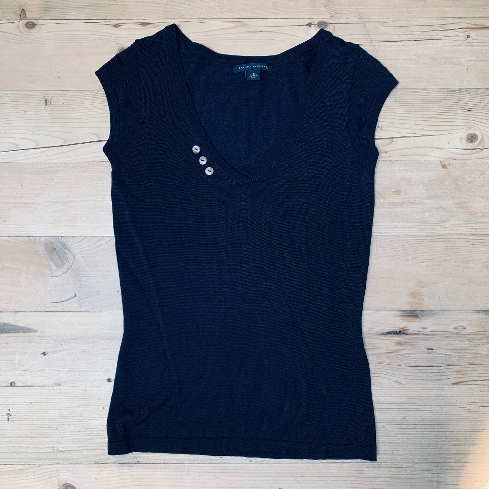 Banana Republic Black V-Neck Short-Sleeve Sweater